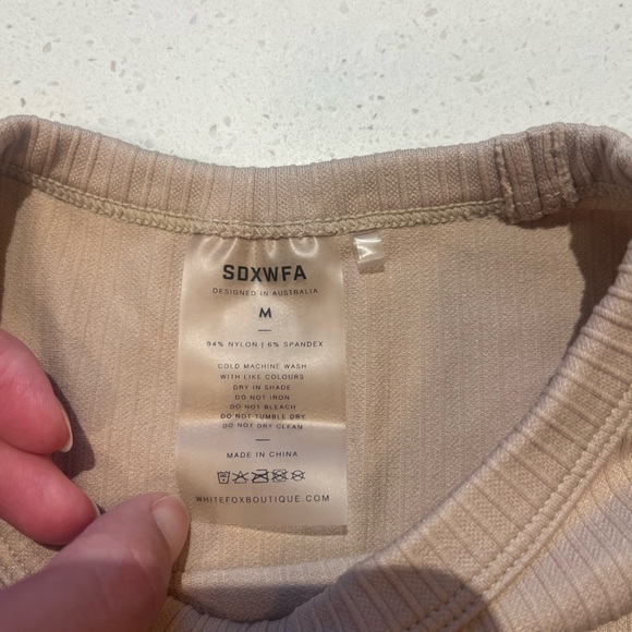 SOLD Sarah's Day x White Fox Boutique Seamless Long Sleeve Crop Top - Picture 4 of 4